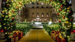 Hotel New Grand 2024 Holiday Decor